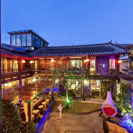 Lijiang Yuntian Palace Hotel Exteriör bild