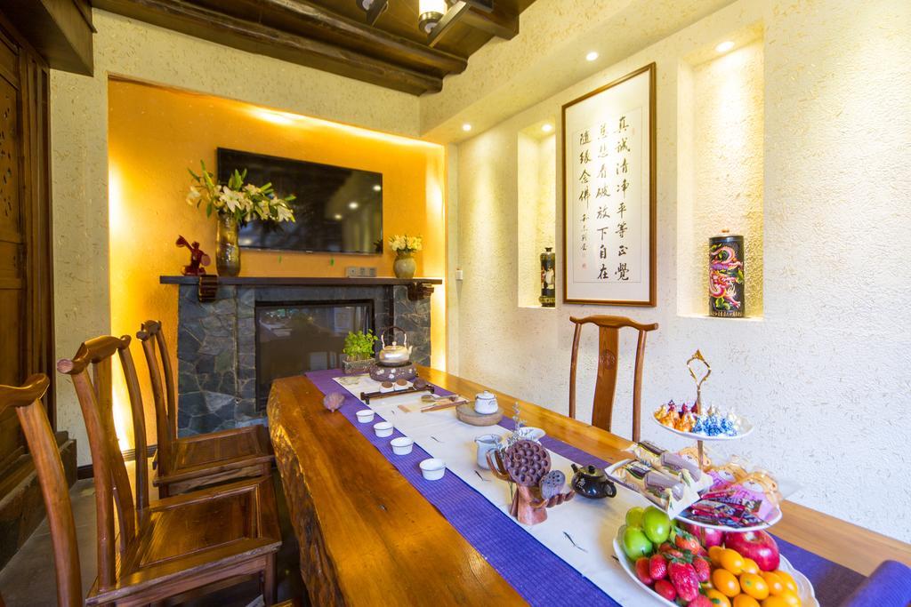 Lijiang Yuntian Palace Hotel Exteriör bild