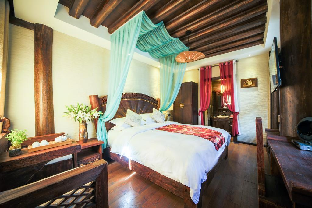 Lijiang Yuntian Palace Hotel Rum bild