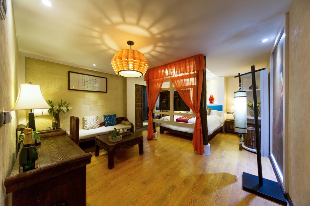 Lijiang Yuntian Palace Hotel Rum bild