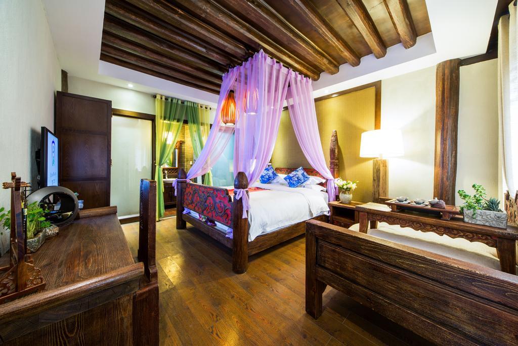 Lijiang Yuntian Palace Hotel Rum bild